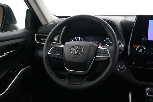 used 2023 Toyota Highlander car, priced at $42,998