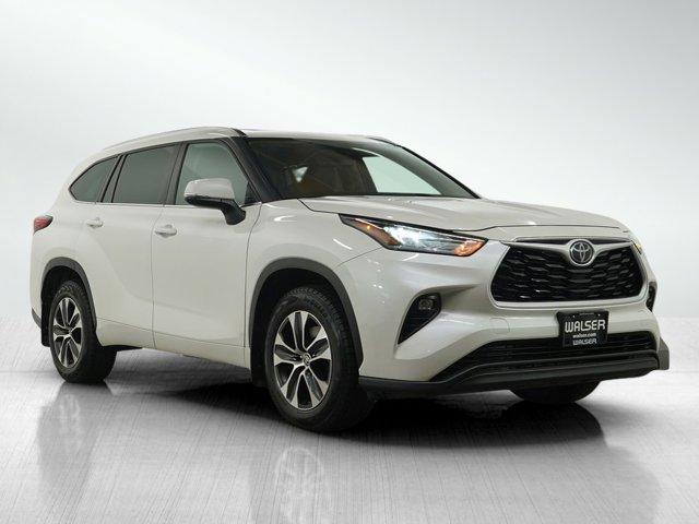 used 2020 Toyota Highlander car, priced at $28,998