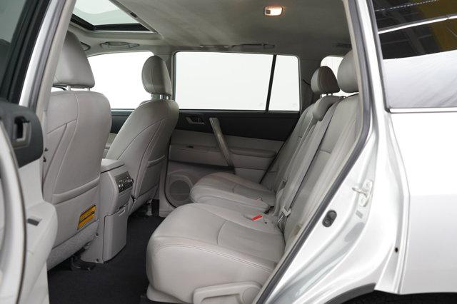 used 2013 Toyota Highlander car, priced at $16,797