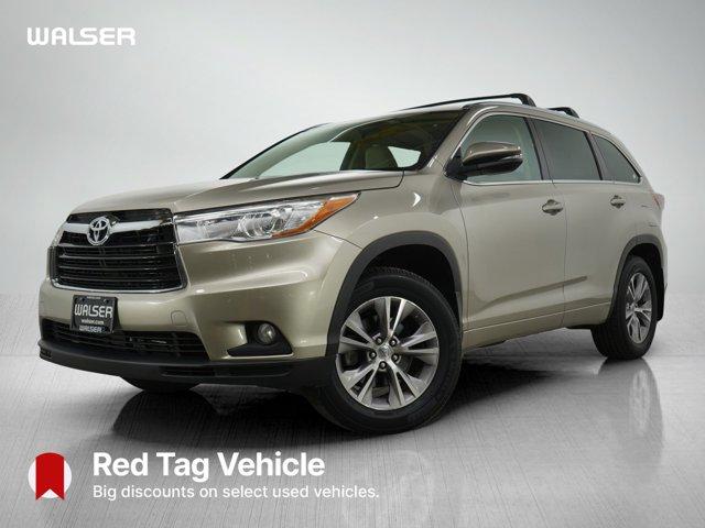 used 2015 Toyota Highlander car, priced at $17,397