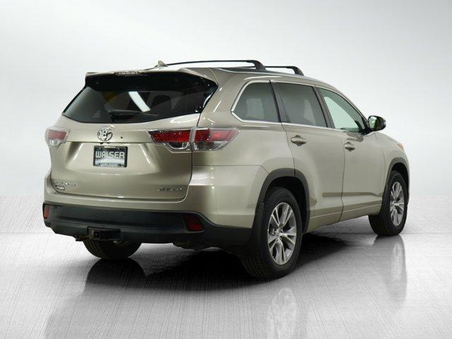 used 2015 Toyota Highlander car, priced at $17,397