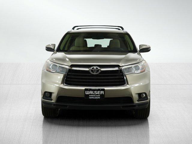 used 2015 Toyota Highlander car, priced at $17,397