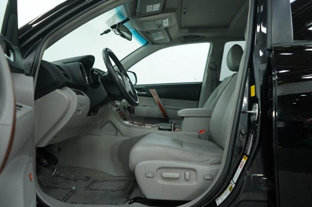 used 2010 Toyota Highlander car, priced at $12,997