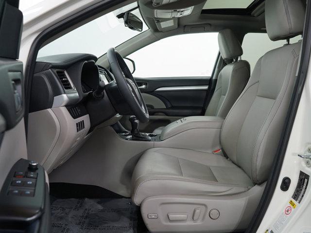 used 2016 Toyota Highlander car, priced at $21,797