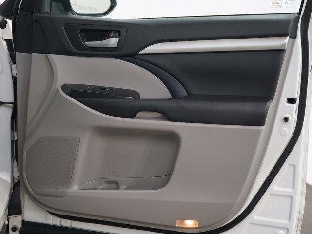 used 2016 Toyota Highlander car, priced at $21,797
