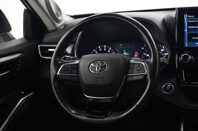 used 2021 Toyota Highlander car, priced at $33,998