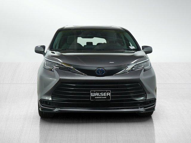 used 2021 Toyota Sienna car, priced at $39,998