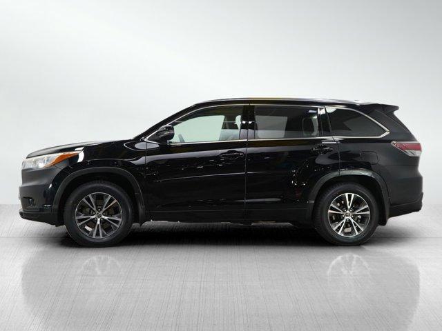 used 2016 Toyota Highlander car, priced at $18,797