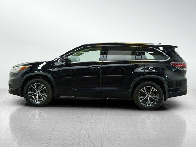 used 2016 Toyota Highlander car, priced at $17,297