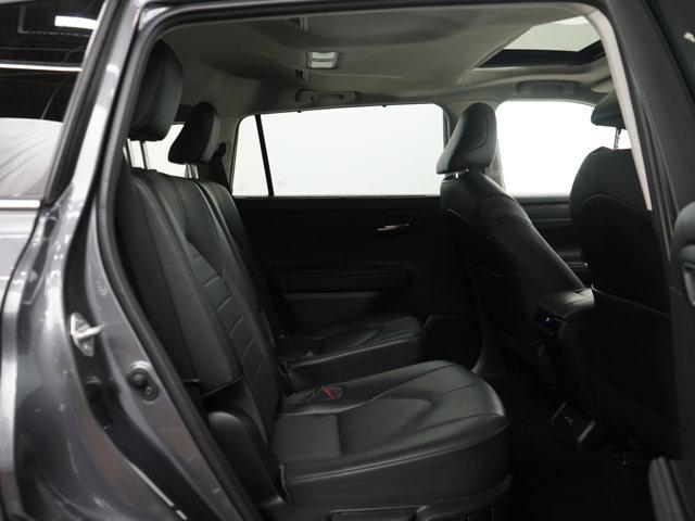 used 2021 Toyota Highlander car, priced at $31,699