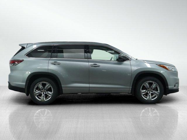 used 2015 Toyota Highlander car, priced at $24,297