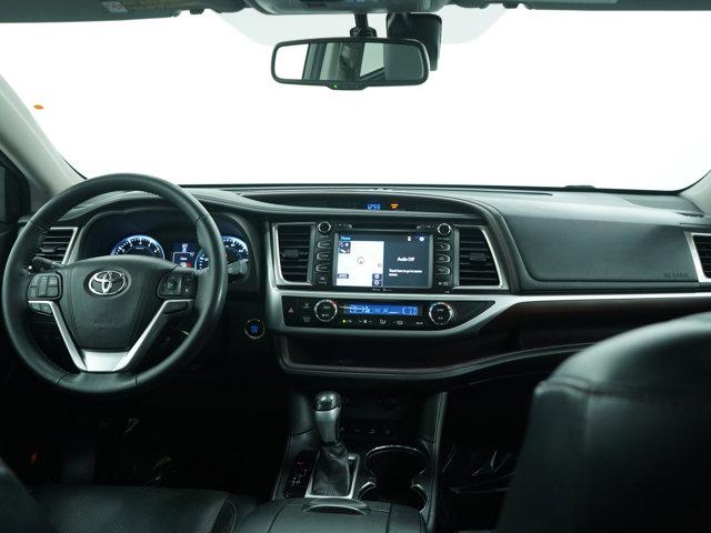 used 2015 Toyota Highlander car, priced at $24,297