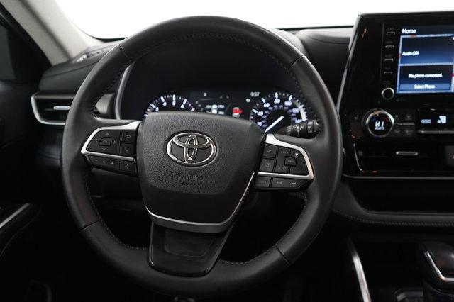 used 2022 Toyota Highlander car, priced at $36,998