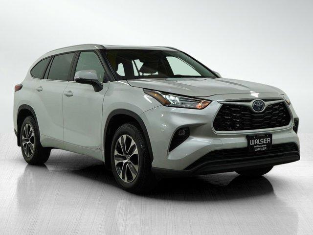 used 2024 Toyota Highlander Hybrid car, priced at $50,998