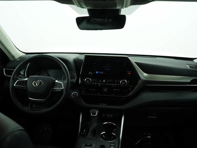 used 2024 Toyota Highlander Hybrid car, priced at $50,998