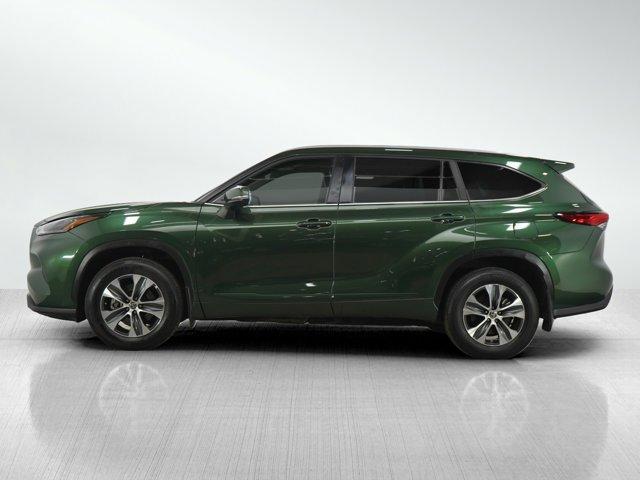 used 2023 Toyota Highlander car, priced at $40,299