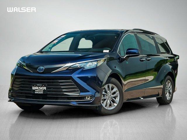 used 2025 Toyota Sienna car, priced at $52,998