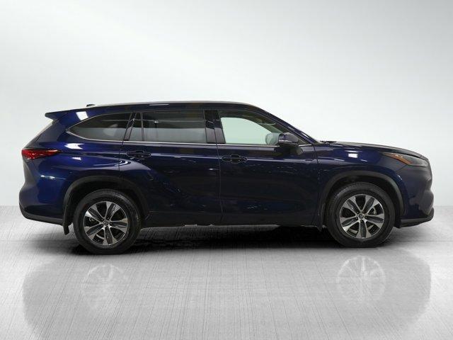 used 2022 Toyota Highlander car, priced at $35,599