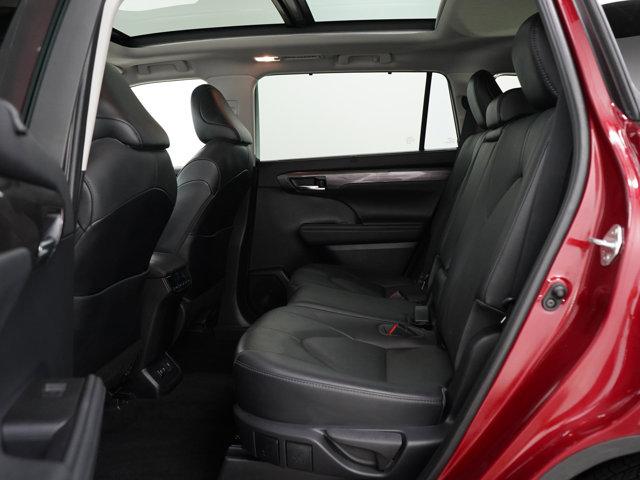 used 2021 Toyota Highlander car, priced at $39,998