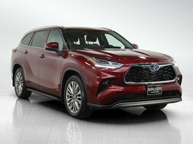 used 2023 Toyota Highlander Hybrid car, priced at $53,998