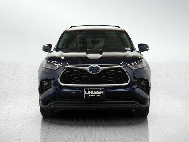 used 2023 Toyota Highlander Hybrid car, priced at $37,998