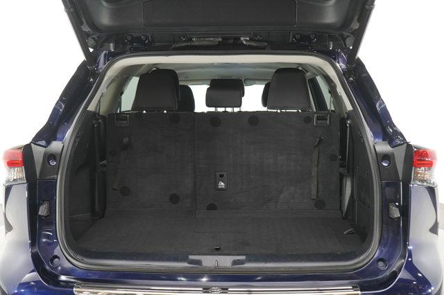 used 2023 Toyota Highlander Hybrid car, priced at $37,998