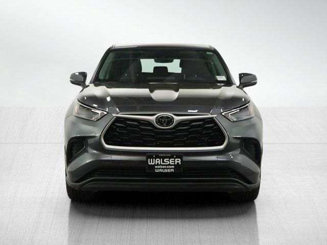 used 2023 Toyota Highlander car, priced at $33,499