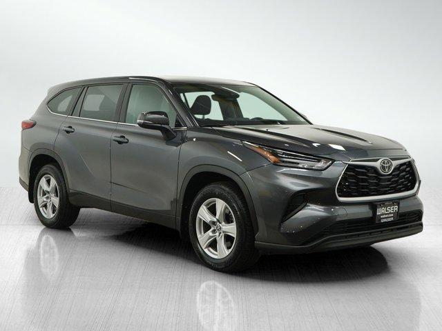 used 2023 Toyota Highlander car, priced at $33,499