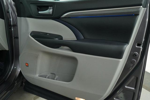 used 2019 Toyota Highlander car, priced at $23,998