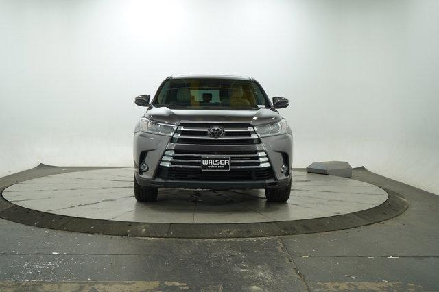used 2019 Toyota Highlander car, priced at $23,998