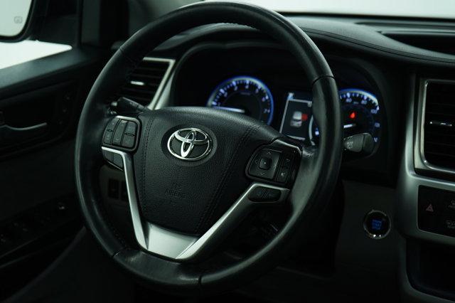used 2019 Toyota Highlander car, priced at $23,998