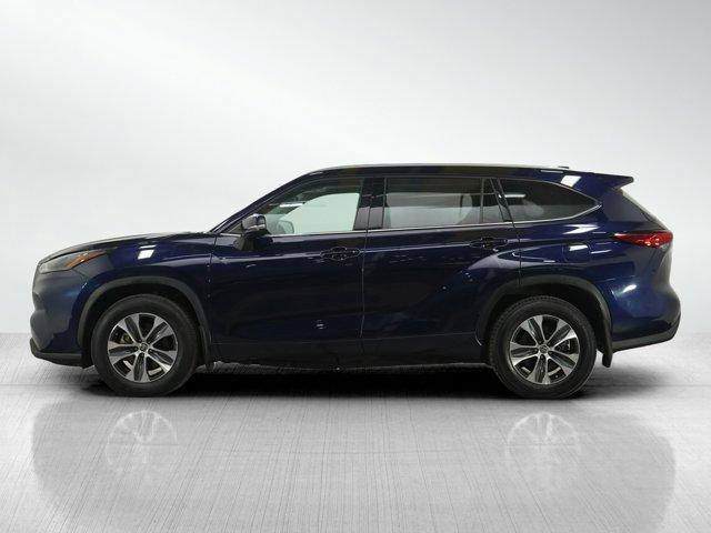 used 2022 Toyota Highlander car, priced at $33,998