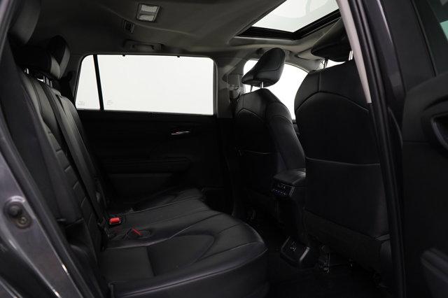 used 2022 Toyota Highlander car, priced at $37,998