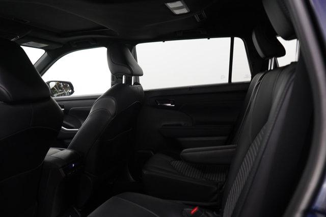 used 2021 Toyota Highlander car, priced at $36,399