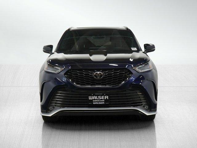 used 2021 Toyota Highlander car, priced at $36,399