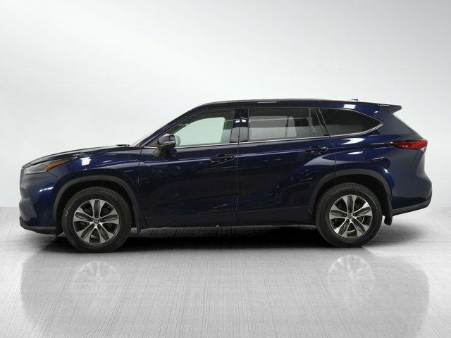 used 2021 Toyota Highlander car, priced at $35,399