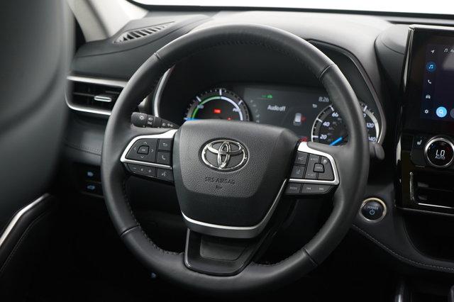 used 2024 Toyota Highlander Hybrid car, priced at $51,998