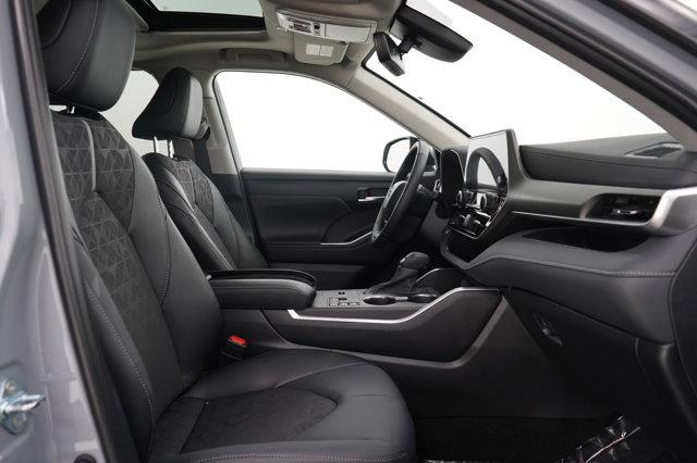 used 2024 Toyota Highlander Hybrid car, priced at $51,998