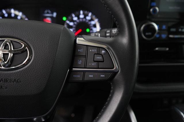 used 2020 Toyota Highlander car, priced at $26,599