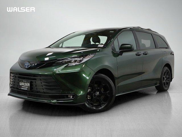 used 2025 Toyota Sienna car