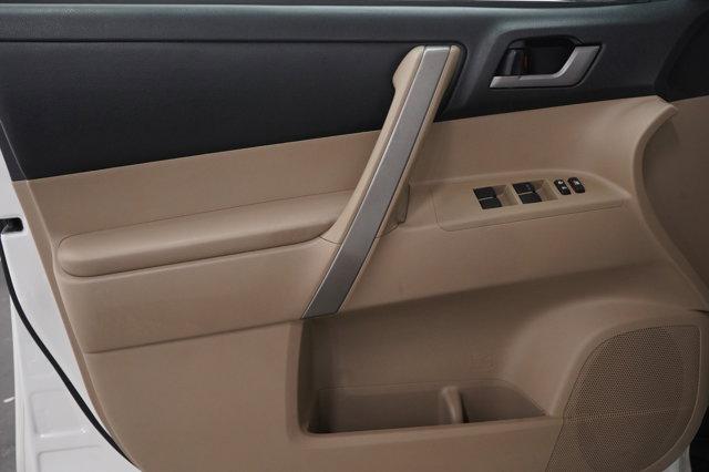 used 2013 Toyota Highlander car, priced at $17,397