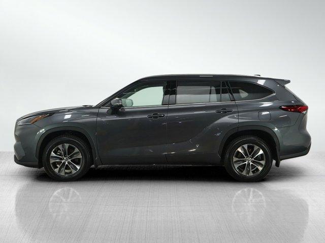 used 2021 Toyota Highlander car, priced at $37,699