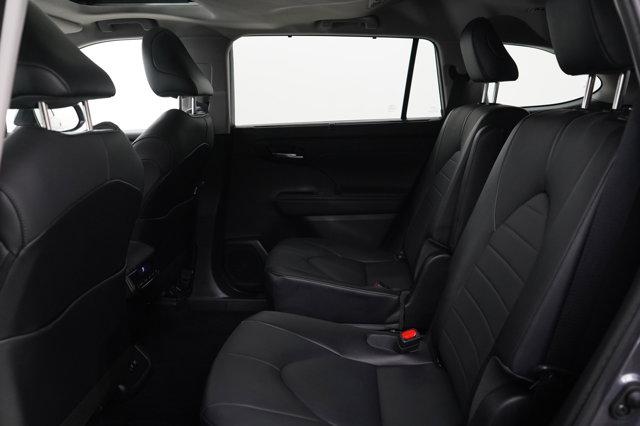 used 2021 Toyota Highlander car, priced at $37,699
