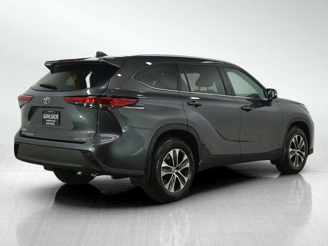 used 2021 Toyota Highlander car, priced at $37,699
