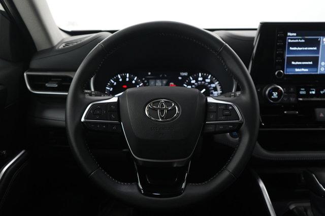 used 2021 Toyota Highlander car, priced at $37,699