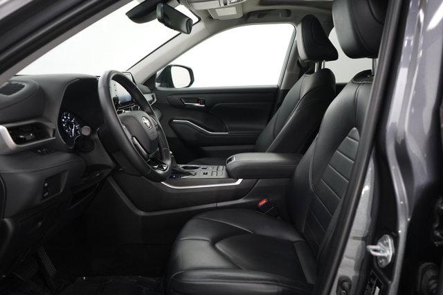used 2021 Toyota Highlander car, priced at $37,699