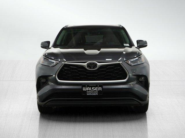 used 2024 Toyota Highlander car, priced at $42,799