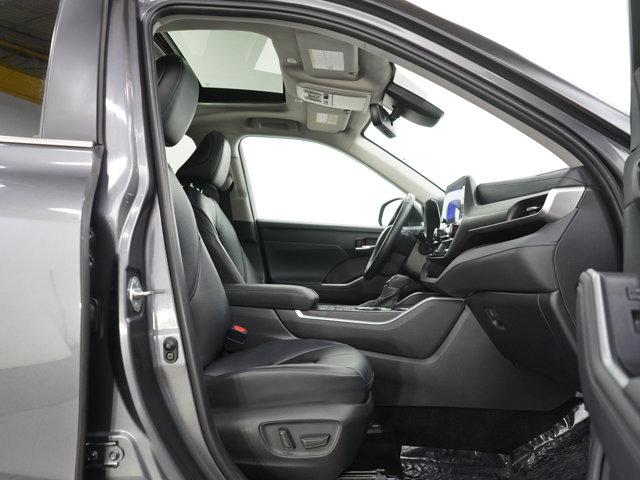 used 2024 Toyota Highlander car, priced at $42,799