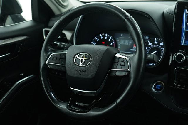 used 2021 Toyota Highlander car, priced at $33,399