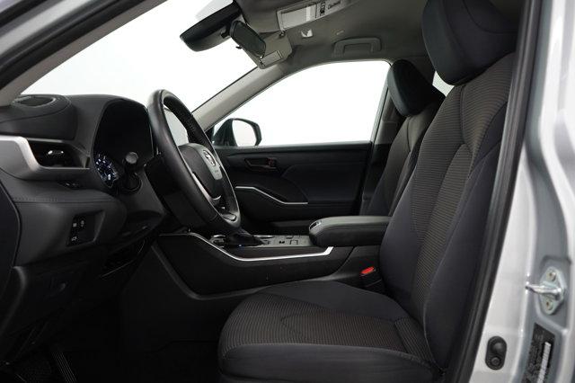 used 2024 Toyota Highlander car, priced at $40,998